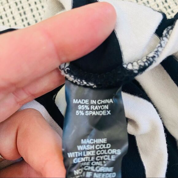 Vince Camuto black white stripe layered tank xs - Picture 6 of 6